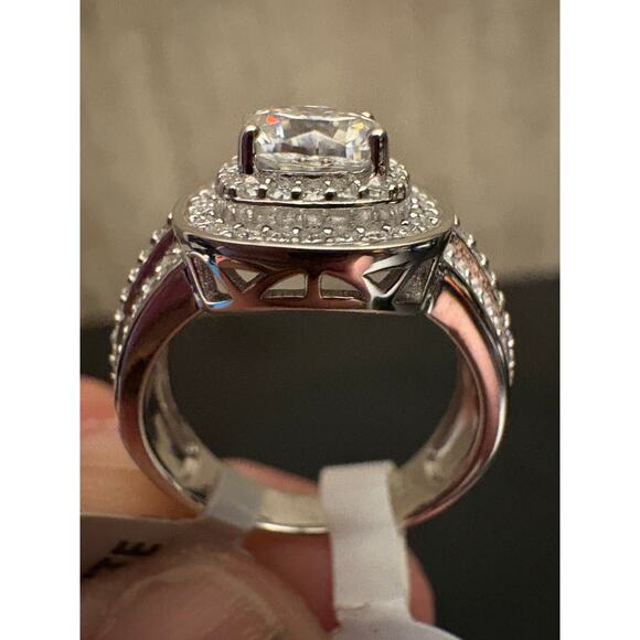 NWT Sz.6 - Womens 1.75ct Moissanite Ring, Stamped 925 Silver - Picture 5 of 8